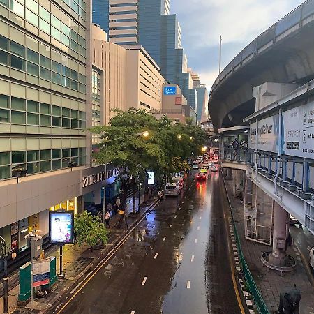 Thaiphiphat House Bangkok Bagian luar foto