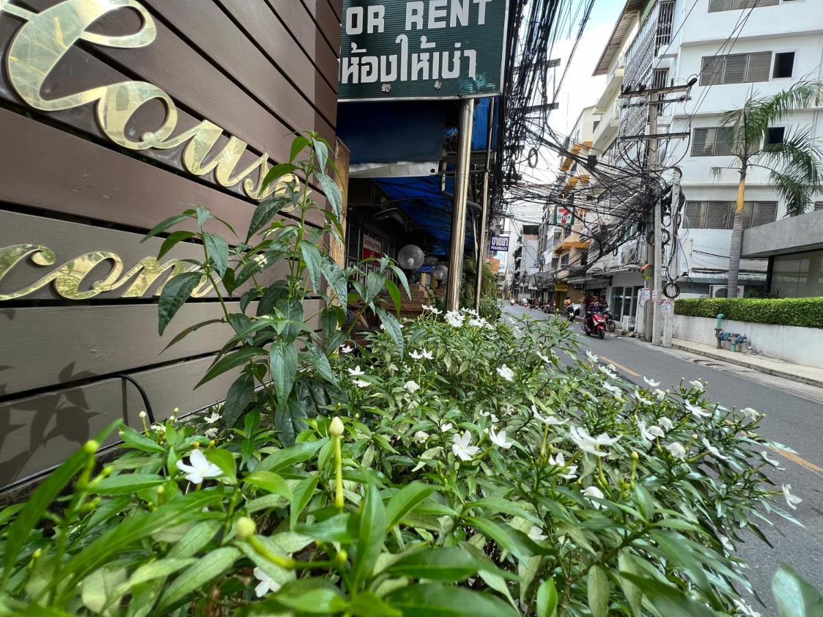 Thaiphiphat House Bangkok Bagian luar foto
